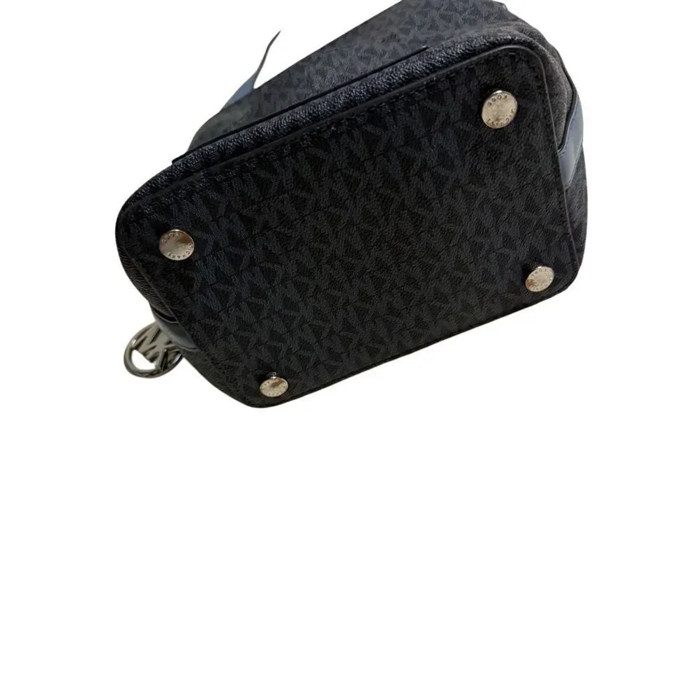 Michael Kors Women's Kimberly Leather Messenger Bucket Crossbody Bag Navy Blue